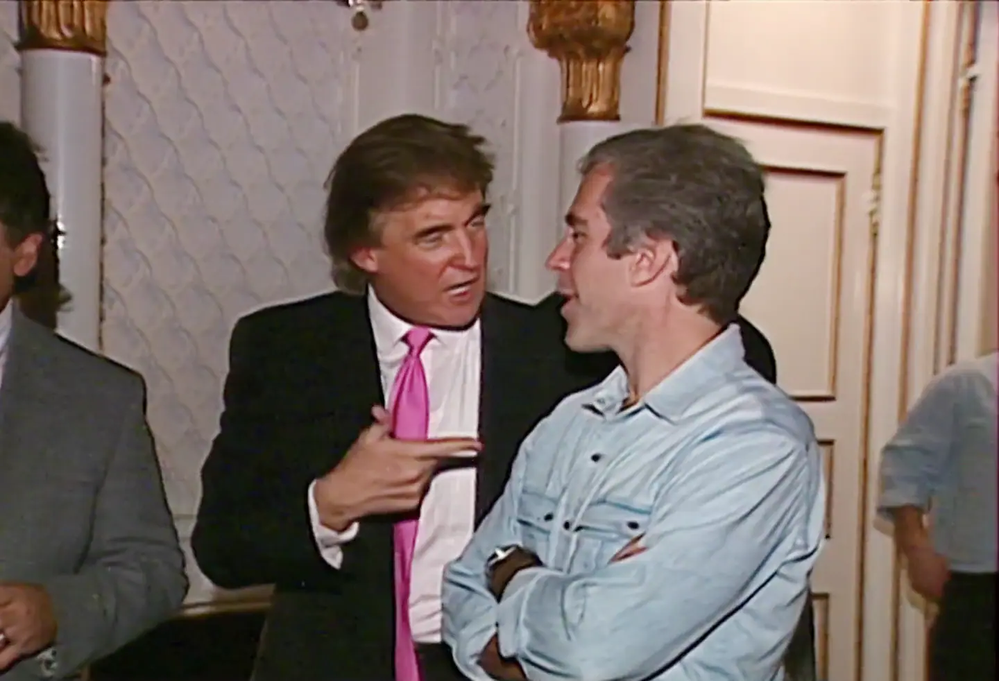 Trump and Epstein in close conversation at Mar-a-Lago